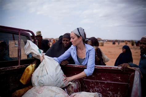 photos amanda lindhout when released.